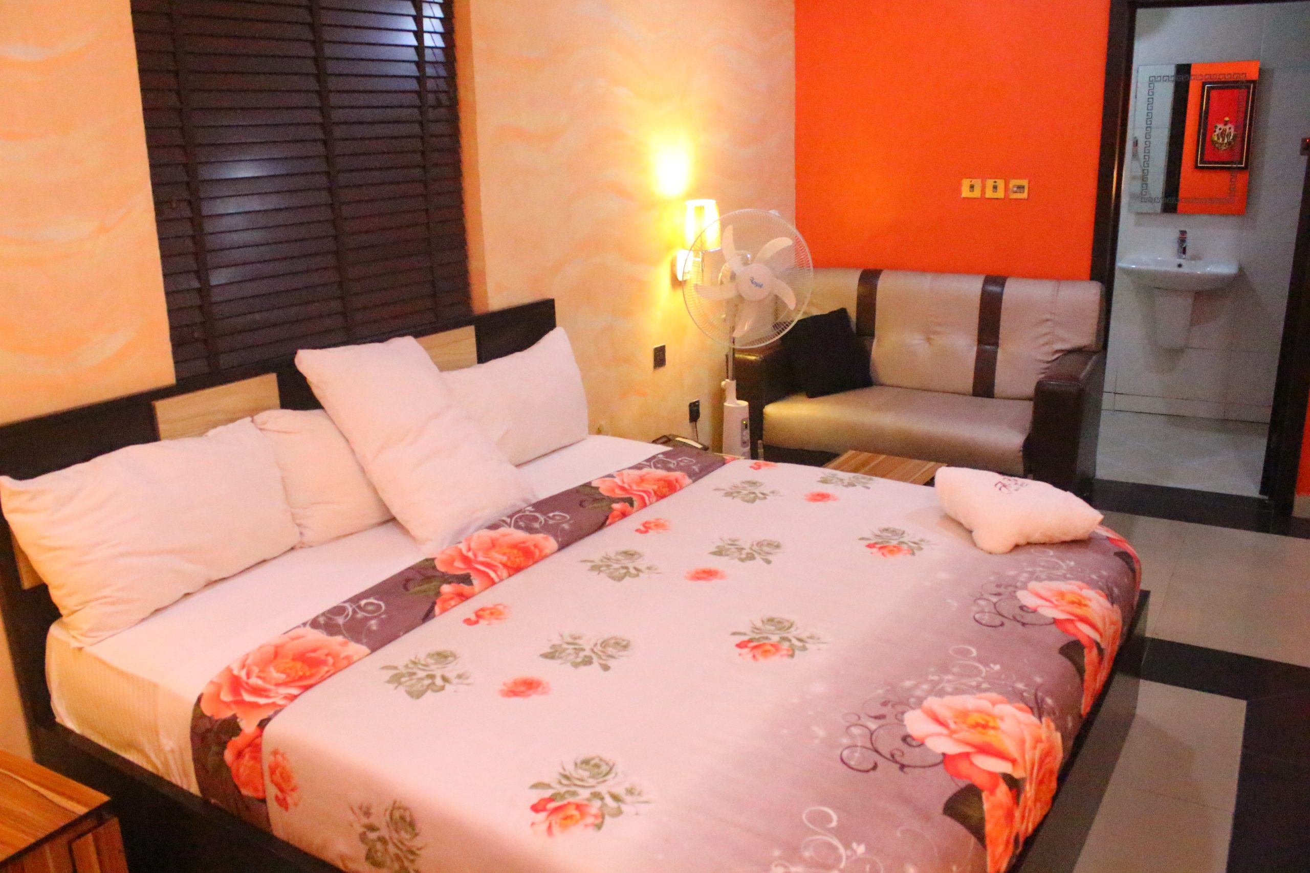 ai royal hotel and suites ikorodu photos